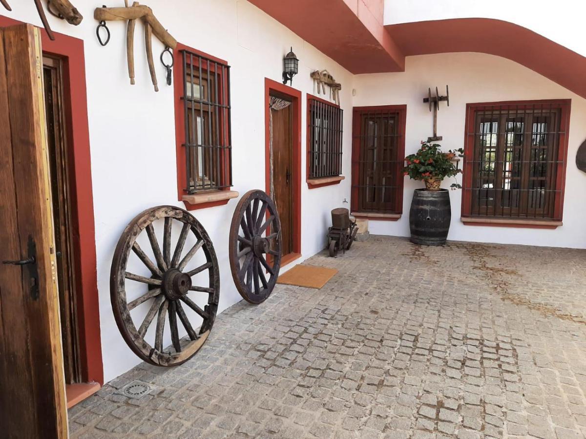 Finca Rural La Canera 16 Huespedes Sevilha Exterior foto